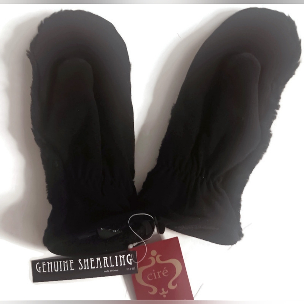 CIRE "BIGFOOT SHEARLING, INSULATED, MITTENS , BLACK, NWT